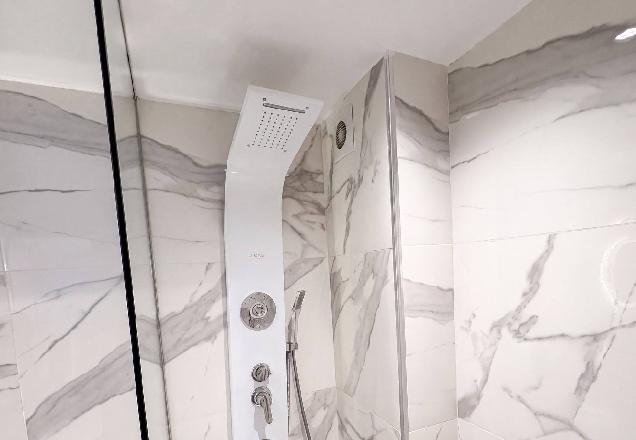 Apartment in Algiers - Le Scenario | jacuzzi chauffant | haut standing