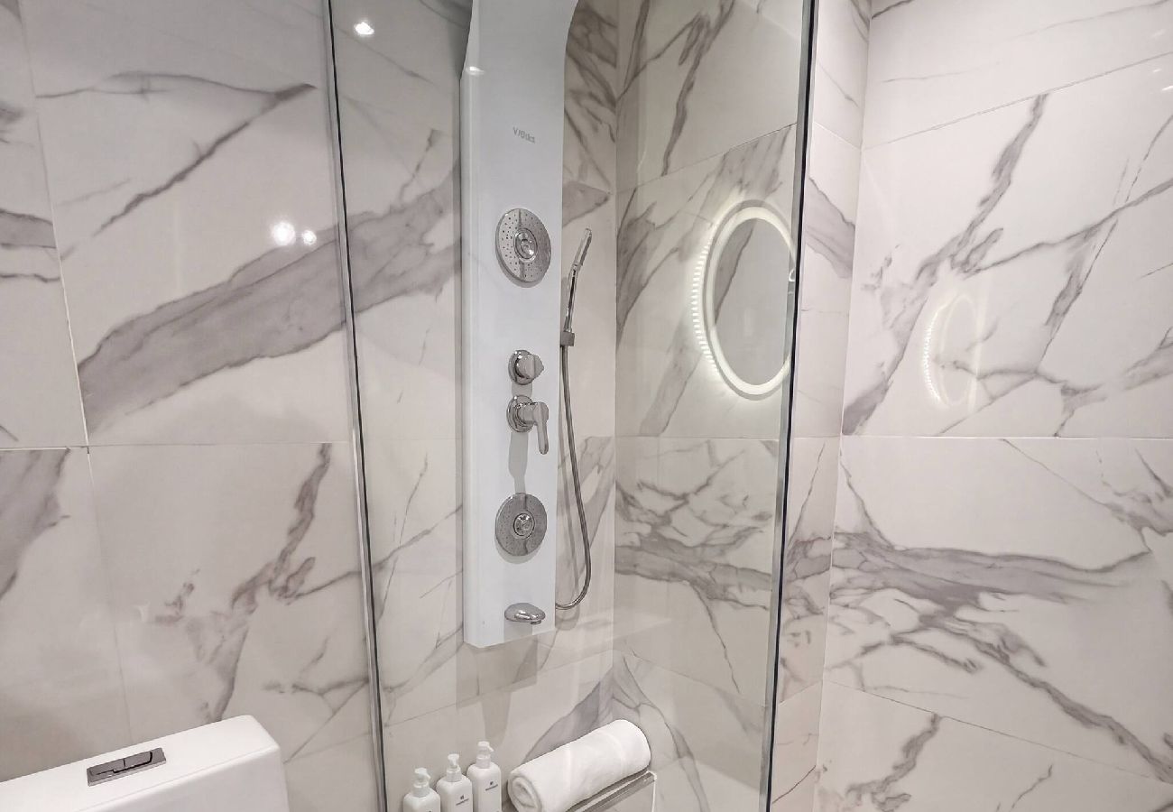 Apartment in Algiers - Le Scenario | jacuzzi chauffant | haut standing