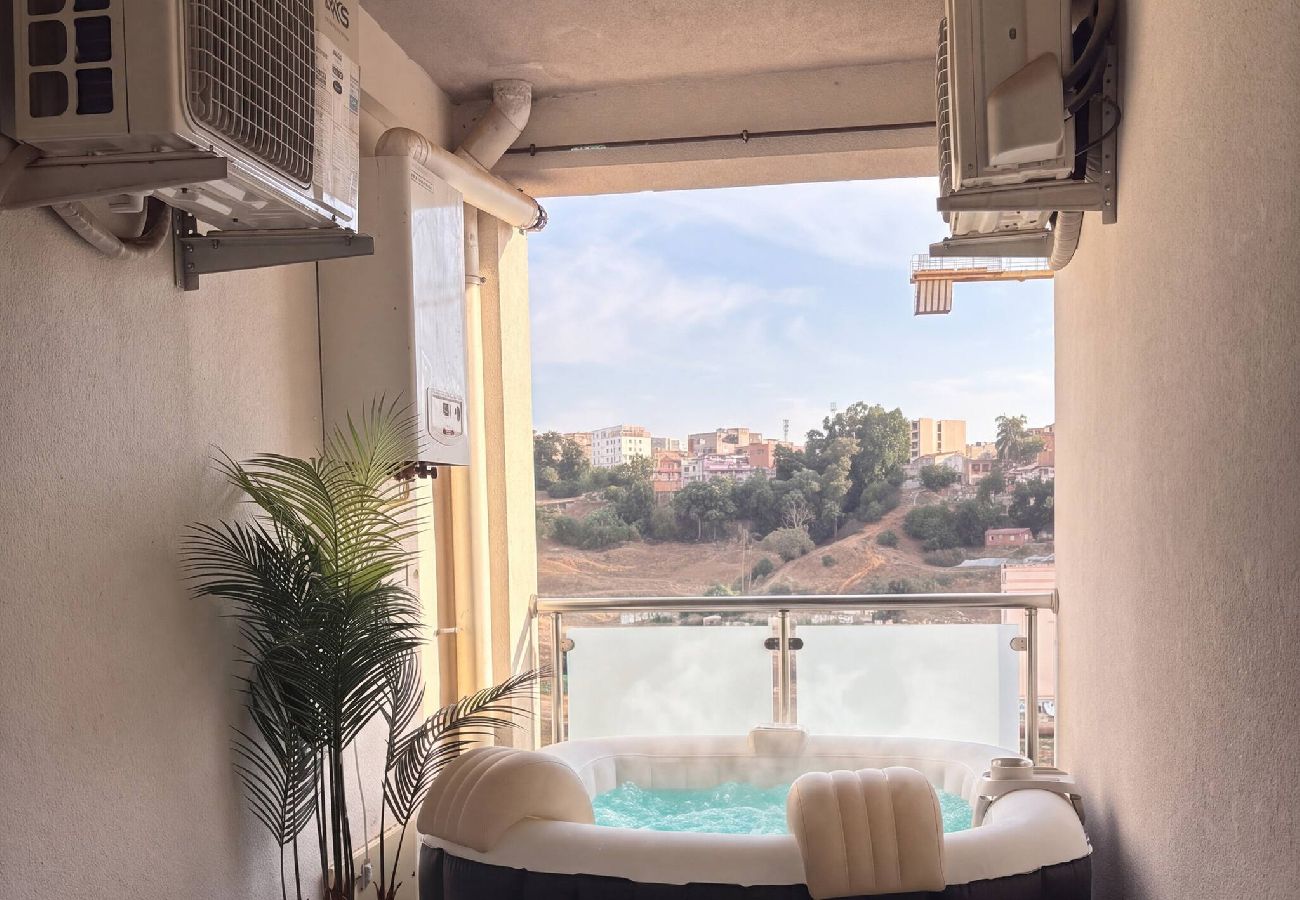 Apartment in Algiers - Le Scenario | jacuzzi chauffant | haut standing